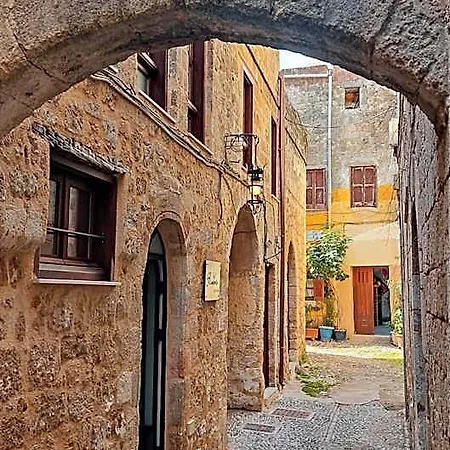 Mandorla 3*